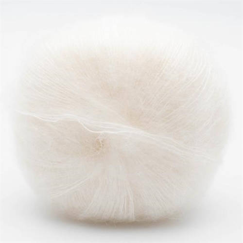 06_001 RenHvid, SILKY KID 25g